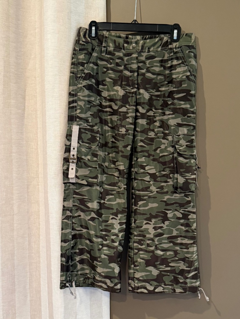 Express Crop Camo Cargo Pant Satin Style Finish Side Buckle Pocket Y2K Size 4